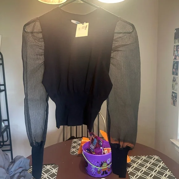 Elegant Black Women's Top - Picture 3 of 4